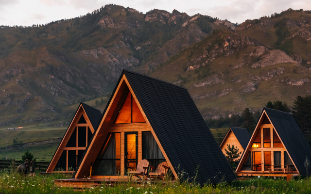 Mountain view glamping home